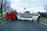 AfD Parteitag, Blockaden und Gegendemos in Riesa, 11.01.2025. Demo-Fronttransparent mit der Aufschrift: "AfD Bundesparteitag verhindern"