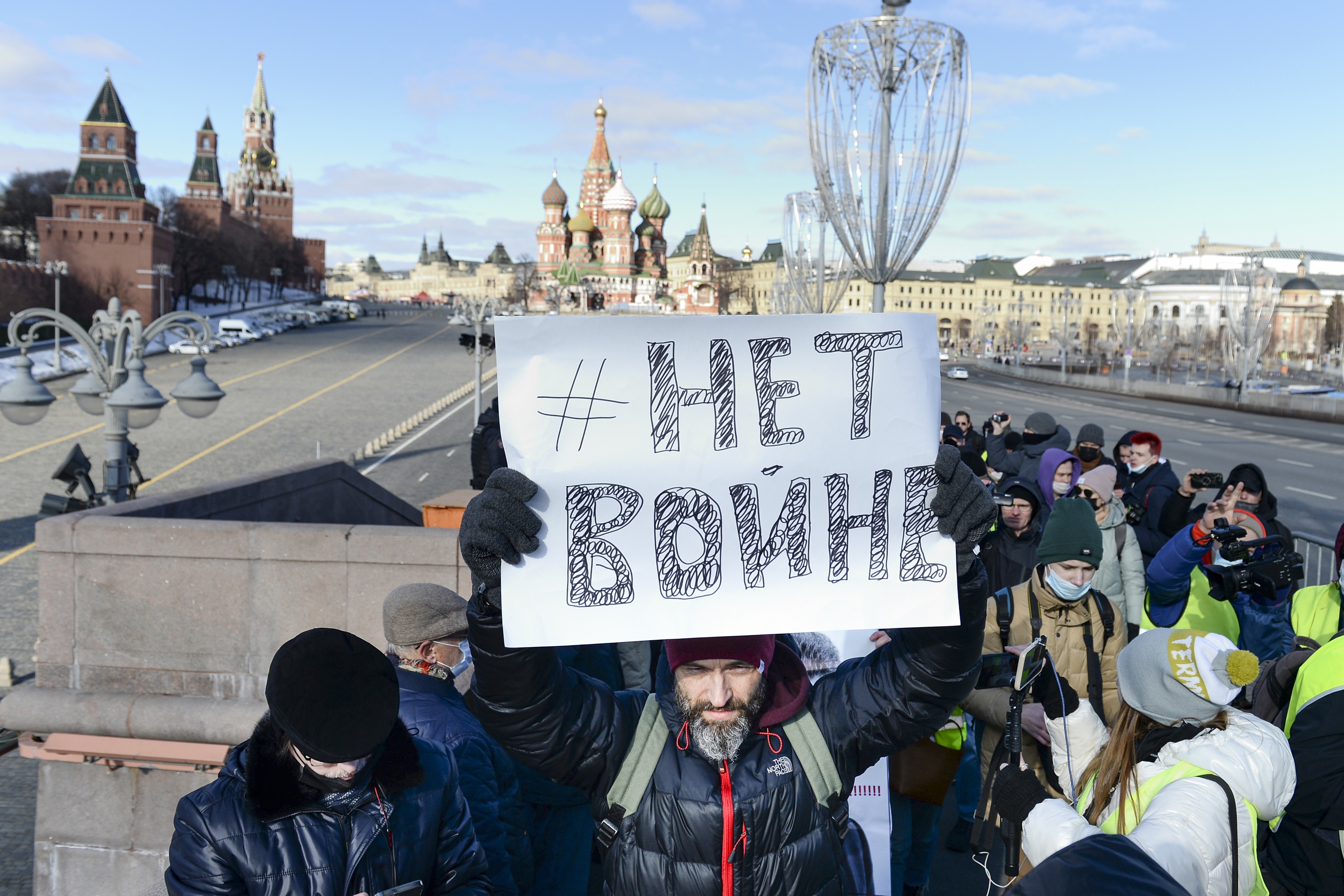 Фотографии Против